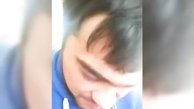 Узбек не хотел лизать киску, но милашка его научила