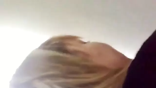 Офисная блонда увидела узбека и захотела его член